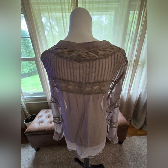 NWT, Anthropologie, sheer, gray, blouse, size M - Picture 2 of 3